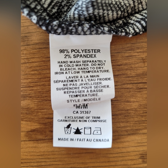 Black and white chevron knit dress size M - Picture 9 of 9